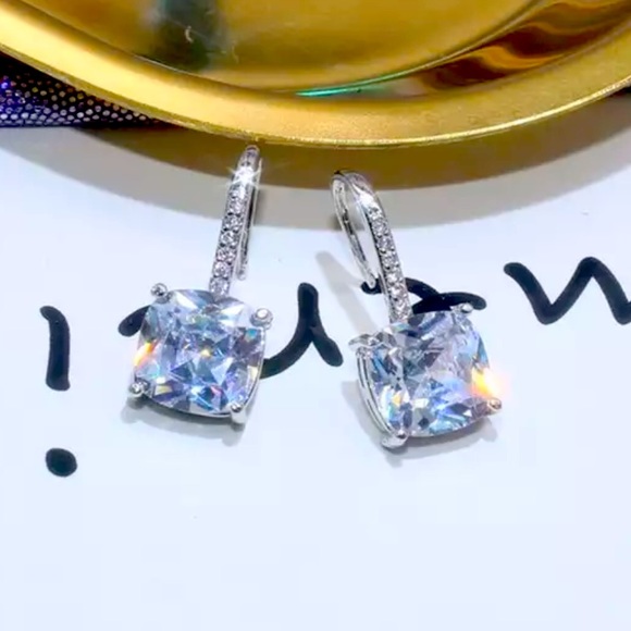 White gold plated square earrings - Picture 2 of 4